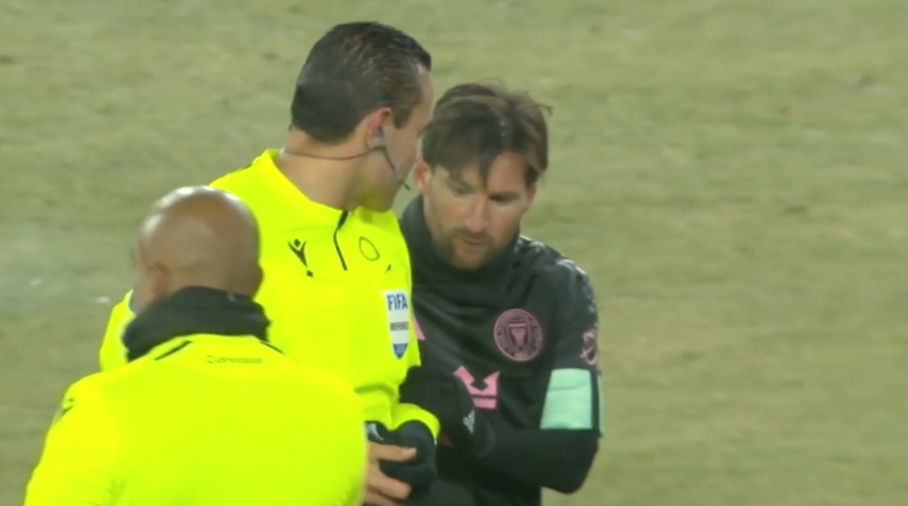 賽后向梅西要簽名！ESPN：墨西哥裁判被停哨半年，再犯無限期停哨