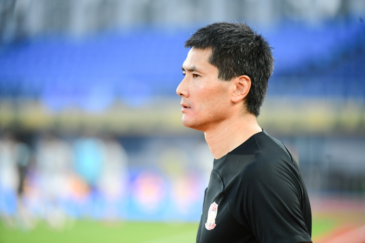 記者：中超“青島德比”今天下午上演，兩隊均將排出五外援陣容